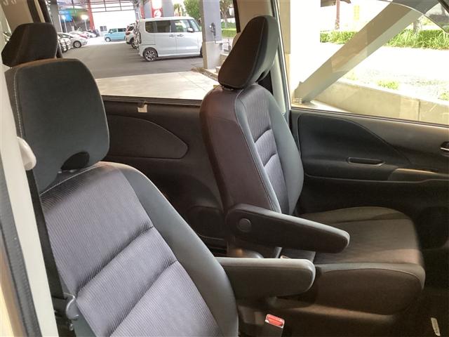 日産 セレナ 40枚目