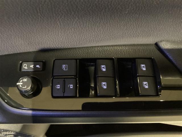 トヨタ プリウス 21枚目