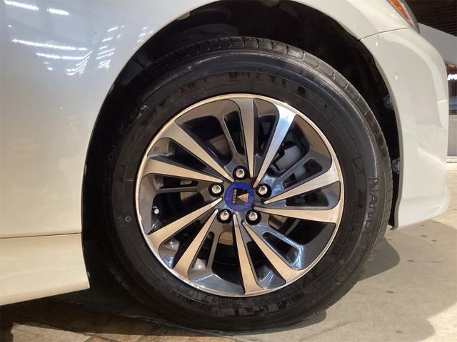 トヨタ プリウス 24枚目