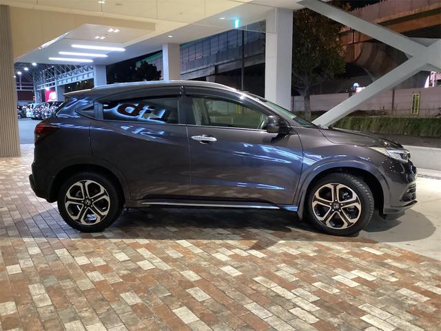 ヴェゼル ハイブリッドＺ・ホンダセンシング　ＥＴＣ　バックカメラ　オートクルーズコントロール　レーンアシスト　衝突被害軽減システム　ナビ　ＴＶ　オートライト　ＬＥＤヘッドランプ　アルミホイール　スマートキー　電動格納ミラー　シートヒーター　ＡＴ（4枚目）