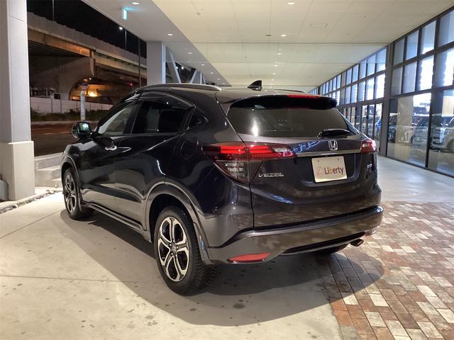 ヴェゼル ハイブリッドＺ・ホンダセンシング　ＥＴＣ　バックカメラ　オートクルーズコントロール　レーンアシスト　衝突被害軽減システム　ナビ　ＴＶ　オートライト　ＬＥＤヘッドランプ　アルミホイール　スマートキー　電動格納ミラー　シートヒーター　ＡＴ（7枚目）
