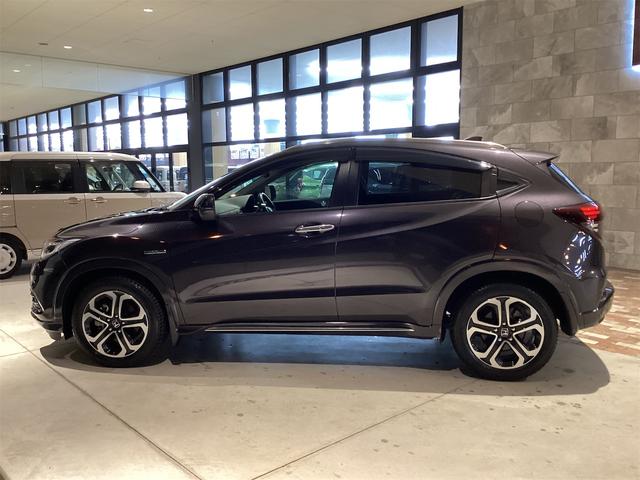 ヴェゼル ハイブリッドＺ・ホンダセンシング　ＥＴＣ　バックカメラ　オートクルーズコントロール　レーンアシスト　衝突被害軽減システム　ナビ　ＴＶ　オートライト　ＬＥＤヘッドランプ　アルミホイール　スマートキー　電動格納ミラー　シートヒーター　ＡＴ（8枚目）