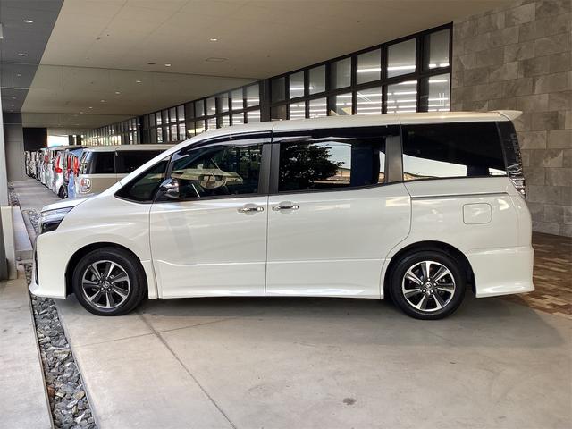 トヨタ ヴォクシー 8枚目