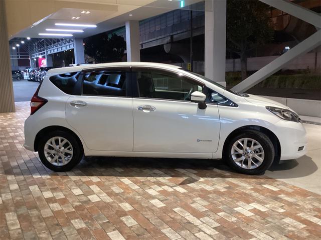 日産 ノート 4枚目