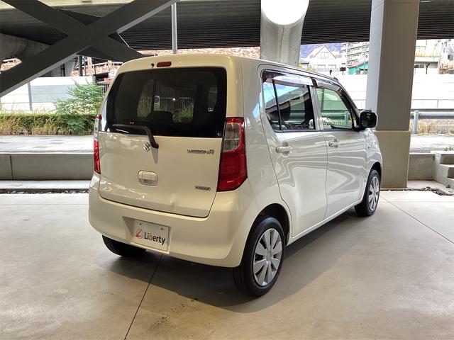 ワゴンR FX アイドリングストップ 電動格納ミラー ベンチシート CVT CD ミュージックプレイヤー接続可 エアコン パワーウィンドウ(6枚目)