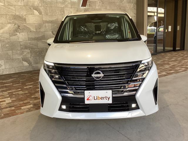 日産 セレナ 2枚目