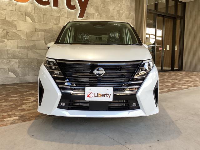 日産 セレナ 2枚目