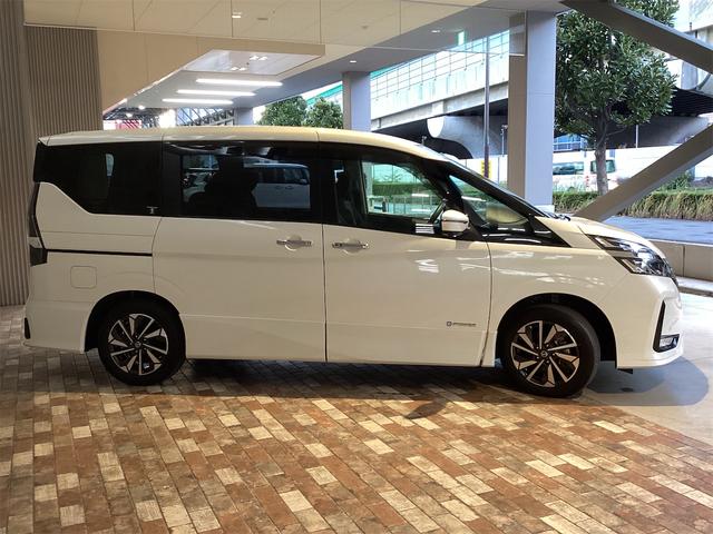 日産 セレナ 16枚目