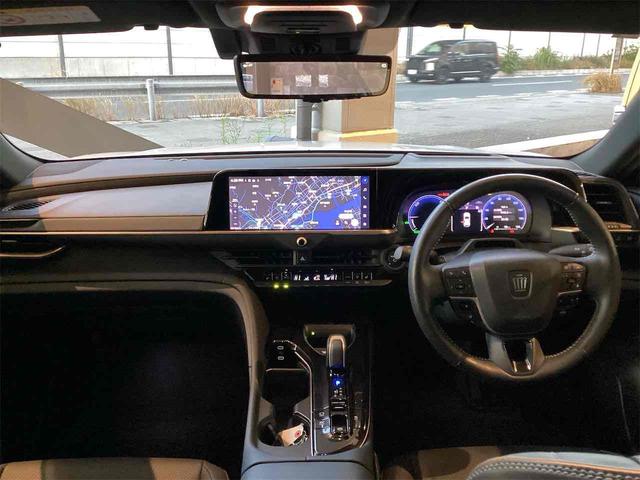 トヨタ クラウンスポーツ 9枚目