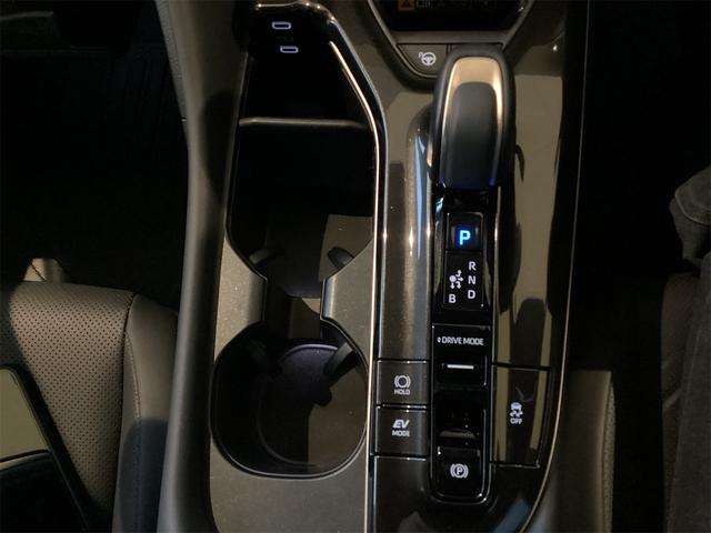 トヨタ クラウンスポーツ 16枚目