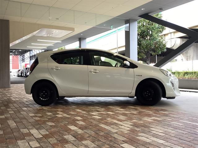 アクア S ETC バックカメラ ナビ TV スマートキー 電動格納ミラー CVT 衝突安全ボディ ABS ESC CD USB Bluetooth エアコン パワーステアリング パワーウィンドウ(4枚目)