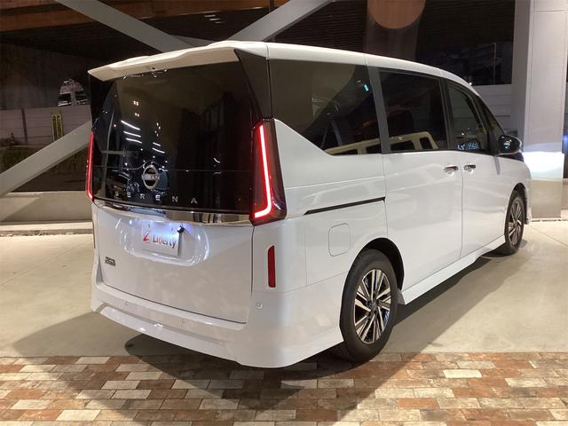 日産 セレナ 5枚目