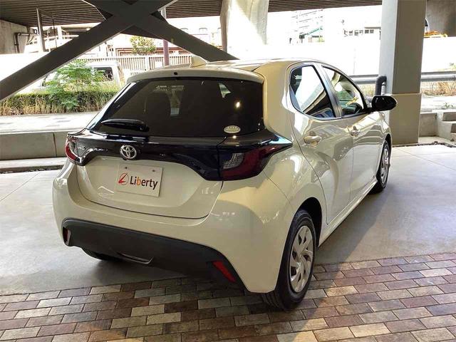 ヤリス X ドライブレコーダー ETC バックカメラ ナビ 衝突被害軽減システム オートマチックハイビーム オートライト スマートキー 電動格納ミラー CVT 盗難防止システム 衝突安全ボディ ABS ESC(5枚目)