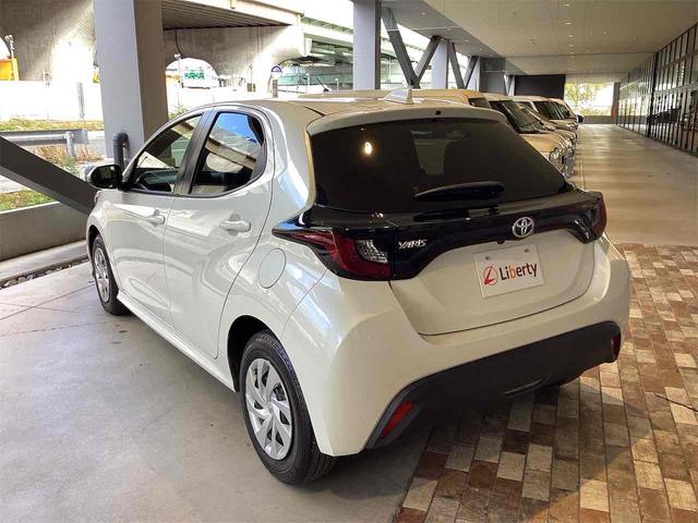 ヤリス X ドライブレコーダー ETC バックカメラ ナビ 衝突被害軽減システム オートマチックハイビーム オートライト スマートキー 電動格納ミラー CVT 盗難防止システム 衝突安全ボディ ABS ESC(7枚目)