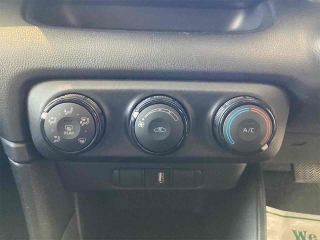 ヤリス X ドライブレコーダー ETC バックカメラ ナビ 衝突被害軽減システム オートマチックハイビーム オートライト スマートキー 電動格納ミラー CVT 盗難防止システム 衝突安全ボディ ABS ESC(13枚目)