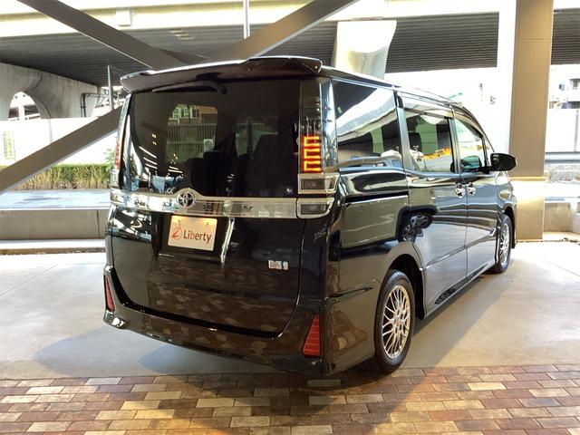 トヨタ ヴォクシー 5枚目