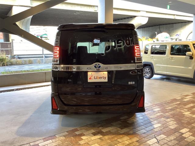 トヨタ ヴォクシー 6枚目