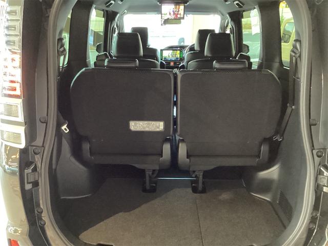 トヨタ ヴォクシー 19枚目