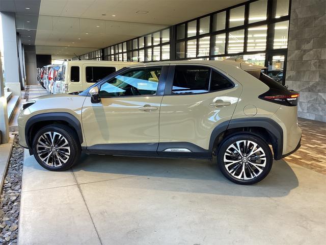 ヤリスクロス Z ETC バックカメラ クリアランスソナー オートクルーズコントロール レーンアシスト 衝突被害軽減システム ナビ オートマチックハイビーム LEDヘッドランプ アルミホイール スマートキー(8枚目)