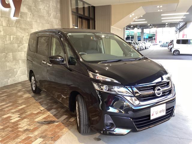 日産 セレナ 3枚目