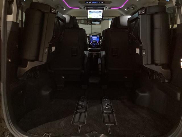 トヨタ アルファード 31枚目