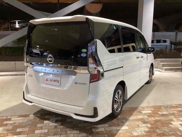 日産 セレナ 5枚目