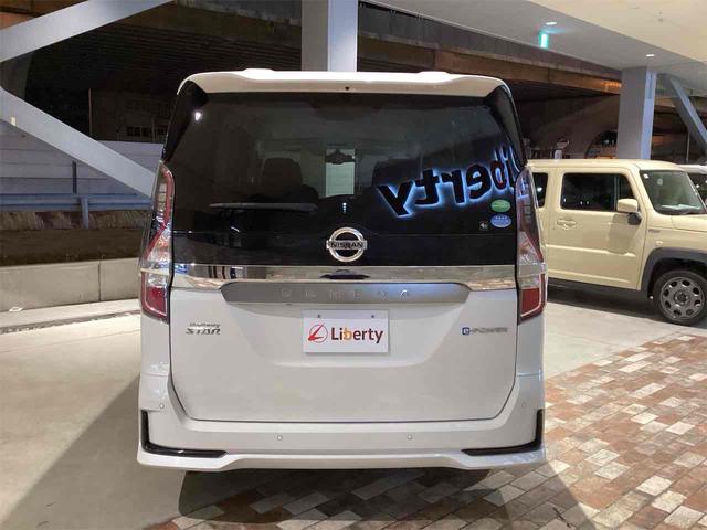 日産 セレナ 6枚目