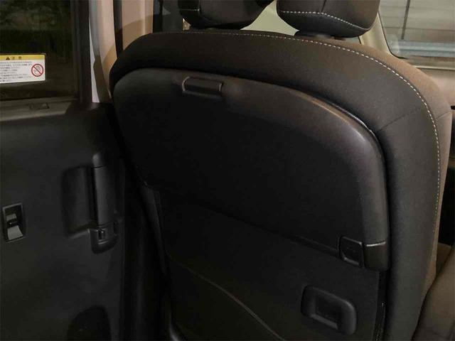 日産 セレナ 37枚目