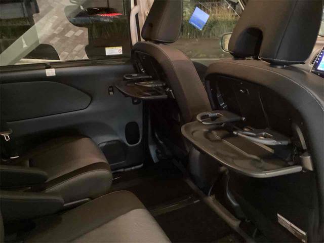 日産 セレナ 38枚目