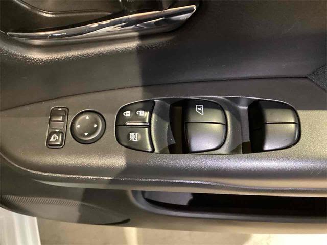 日産 セレナ 40枚目