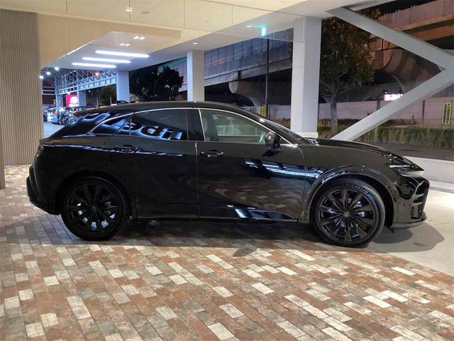 トヨタ クラウンスポーツ 4枚目