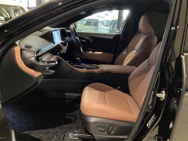 トヨタ クラウンスポーツ 30枚目