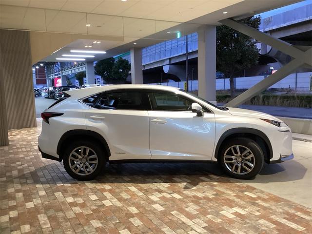 LEXUS NX NX300H VERSION L