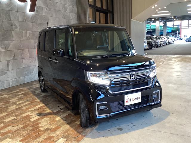 Ｎ－ＢＯＸカスタム Ｌ　ドライブレコーダー　ＥＴＣ　バックカメラ　両側電動スライドドア　ナビ　ＴＶ　クリアランスソナー　レーンアシスト　衝突被害軽減システム　スマートキー　アイドリングストップ　電動格納ミラー　シートヒーター（3枚目）