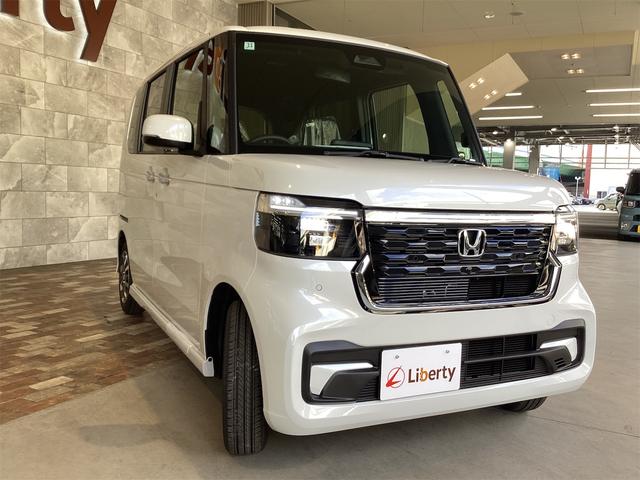 Ｎ－ＢＯＸカスタム ベースグレード　バックカメラ　両側スライド・片側電動　クリアランスソナー　オートクルーズコントロール　レーンアシスト　オートライト　スマートキー　アイドリングストップ　電動格納ミラー　シートヒーター　ベンチシート（3枚目）