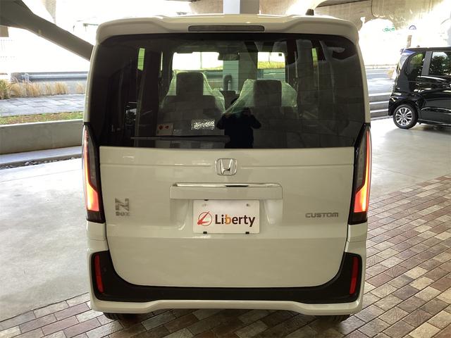 Ｎ－ＢＯＸカスタム ベースグレード　バックカメラ　両側スライド・片側電動　クリアランスソナー　オートクルーズコントロール　レーンアシスト　オートライト　スマートキー　アイドリングストップ　電動格納ミラー　シートヒーター　ベンチシート（6枚目）