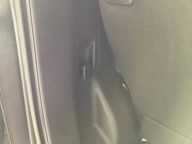 Ｎ－ＢＯＸカスタム ベースグレード　バックカメラ　両側スライド・片側電動　クリアランスソナー　オートクルーズコントロール　レーンアシスト　オートライト　スマートキー　アイドリングストップ　電動格納ミラー　シートヒーター　ベンチシート（33枚目）