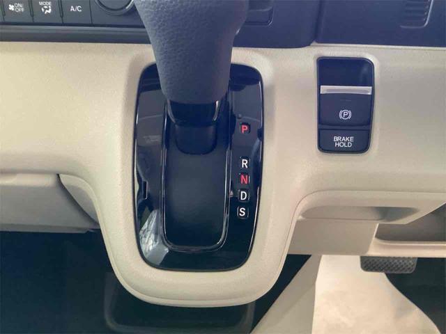 Ｎ－ＢＯＸ ベースグレード　バックカメラ　両側スライド・片側電動　クリアランスソナー　オートクルーズコントロール　レーンアシスト　オートライト　スマートキー　アイドリングストップ　電動格納ミラー　シートヒーター　ＣＶＴ　ＥＳＣ（13枚目）