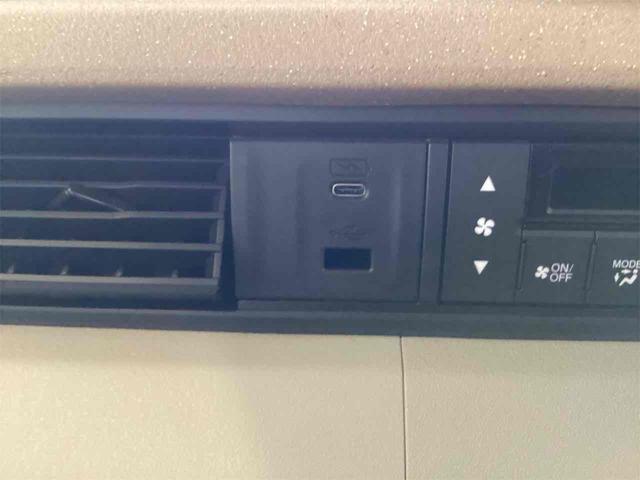 Ｎ－ＢＯＸ ベースグレード　バックカメラ　両側スライド・片側電動　クリアランスソナー　オートクルーズコントロール　レーンアシスト　オートライト　スマートキー　アイドリングストップ　電動格納ミラー　シートヒーター　ＣＶＴ　ＥＳＣ（44枚目）