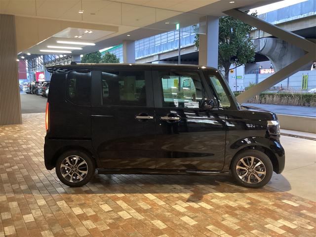 Ｎ－ＢＯＸカスタム ベースグレード　バックカメラ　両側スライド・片側電動　クリアランスソナー　レーンアシスト　オートライト　アイドリングストップ　電動格納ミラー　シートヒーター　ベンチシート　ＣＶＴ　ＥＳＣ　アルミホイール　エアコン（4枚目）