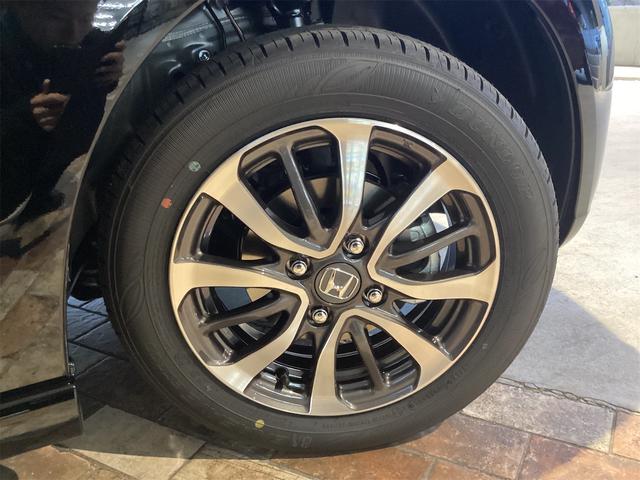 Ｎ－ＢＯＸカスタム ベースグレード　バックカメラ　両側スライド・片側電動　クリアランスソナー　レーンアシスト　オートライト　アイドリングストップ　電動格納ミラー　シートヒーター　ベンチシート　ＣＶＴ　ＥＳＣ　アルミホイール　エアコン（20枚目）