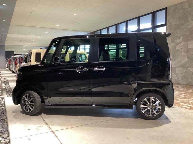 Ｎ－ＢＯＸカスタム ベースグレード　バックカメラ　両側スライド・片側電動　クリアランスソナー　レーンアシスト　オートライト　アイドリングストップ　電動格納ミラー　シートヒーター　ベンチシート　ＣＶＴ　チップアップシート　アルミホイール（8枚目）