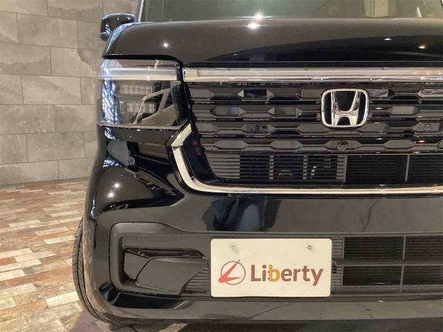 Ｎ－ＢＯＸカスタム ベースグレード　バックカメラ　両側スライド・片側電動　クリアランスソナー　レーンアシスト　オートライト　アイドリングストップ　電動格納ミラー　シートヒーター　ベンチシート　ＣＶＴ　チップアップシート　アルミホイール（22枚目）