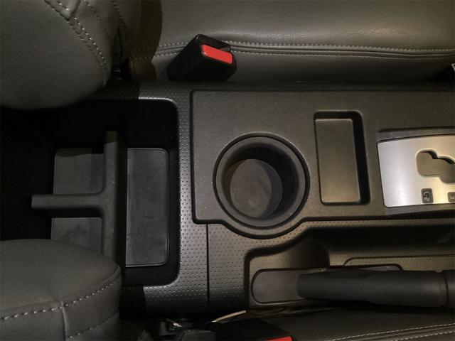 ＦＪクルーザー カラーパッケージ　４ＷＤ　バックカメラ　クリアランスソナー　オートクルーズコントロール　ナビ　ＴＶ　アルミホイール　キーレスエントリー　ＡＴ　盗難防止システム　衝突安全ボディ　ＣＤ　ＵＳＢ　Ｂｌｕｅｔｏｏｔｈ　ＡＢＳ（35枚目）