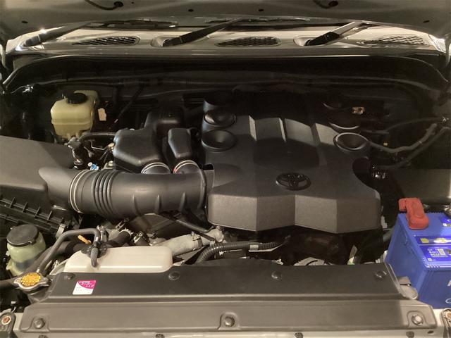 ＦＪクルーザー カラーパッケージ　４ＷＤ　バックカメラ　クリアランスソナー　オートクルーズコントロール　ナビ　ＴＶ　アルミホイール　キーレスエントリー　ＡＴ　盗難防止システム　衝突安全ボディ　ＣＤ　ＵＳＢ　Ｂｌｕｅｔｏｏｔｈ　ＡＢＳ（40枚目）