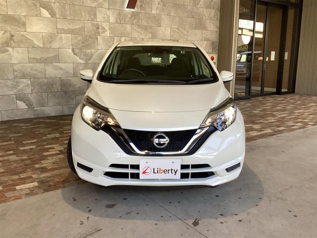 ノート Ｘ　ＥＴＣ　バックカメラ　ナビ　ＴＶ　レーンアシスト　衝突被害軽減システム　スマートキー　アイドリングストップ　電動格納ミラー　ＣＶＴ　盗難防止システム　衝突安全ボディ　ＡＢＳ　ＥＳＣ（15枚目）