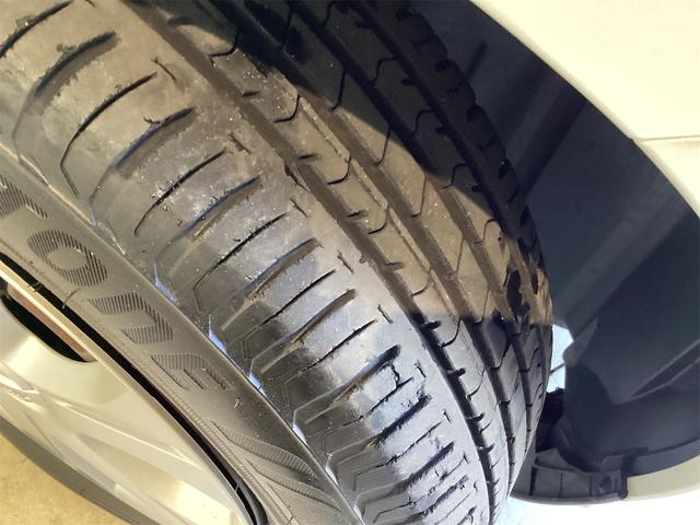 ノート Ｘ　ＥＴＣ　バックカメラ　ナビ　ＴＶ　レーンアシスト　衝突被害軽減システム　スマートキー　アイドリングストップ　電動格納ミラー　ＣＶＴ　盗難防止システム　衝突安全ボディ　ＡＢＳ　ＥＳＣ（25枚目）