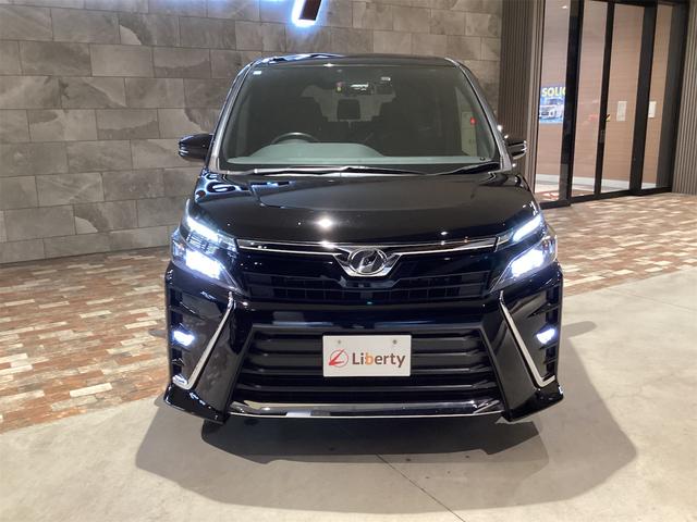 ヴォクシー ＺＳ　ドライブレコーダー　ＥＴＣ　バックカメラ　ナビ　ＴＶ　オートクルーズコントロール　レーンアシスト　衝突被害軽減システム　両側電動スライドドア　オートマチックハイビーム　ＬＥＤヘッドランプ　スマートキー（2枚目）