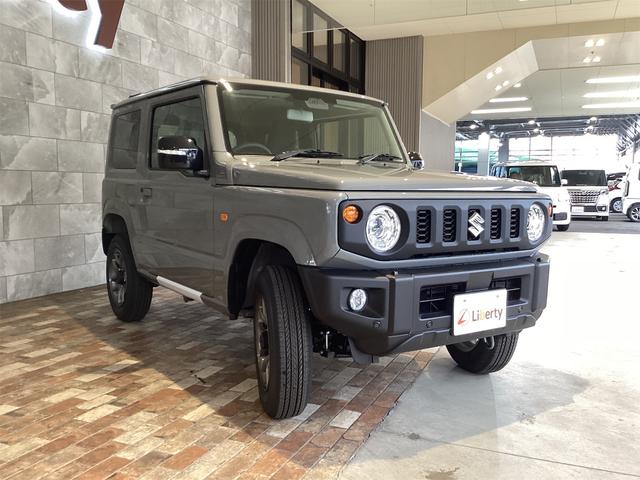 ジムニー XC クリアランスソナー レーンアシスト 衝突被害軽減システム オートライト ヘッドライトウォッシャー スマートキー アイドリングストップ 電動格納ミラー AT ESC アルミホイール エアコン(3枚目)