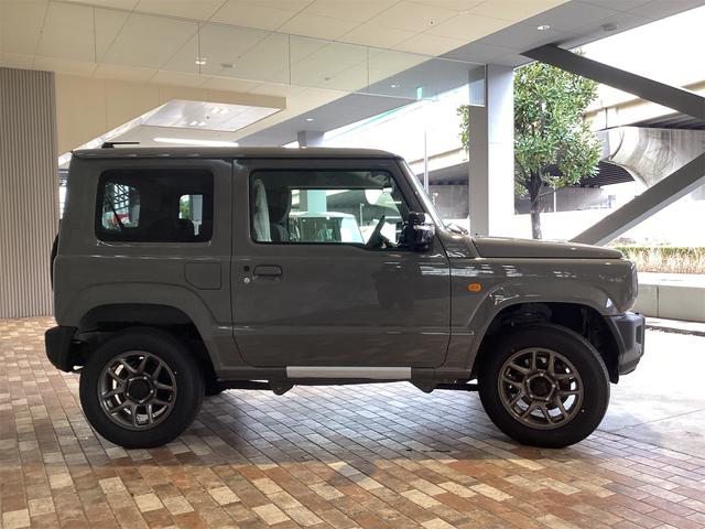 ジムニー XC クリアランスソナー レーンアシスト 衝突被害軽減システム オートライト ヘッドライトウォッシャー スマートキー アイドリングストップ 電動格納ミラー AT ESC アルミホイール エアコン(4枚目)